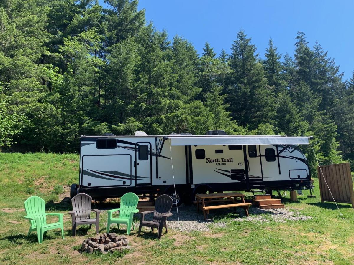 Umpqua'S Last Resort - Wilderness Cabins, Rv Park & Glamping Idleyld Park Экстерьер фото