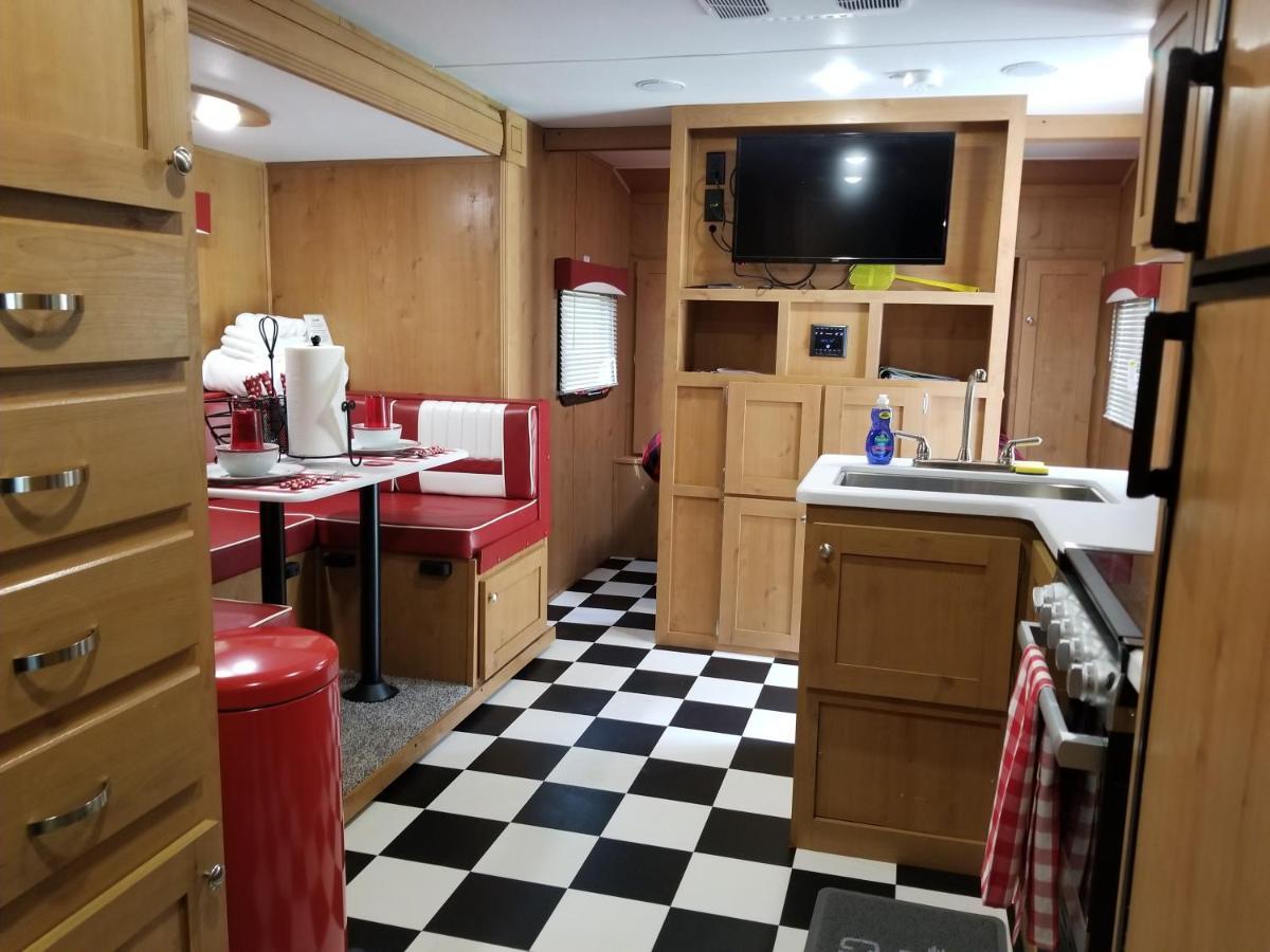 Umpqua'S Last Resort - Wilderness Cabins, Rv Park & Glamping Idleyld Park Экстерьер фото