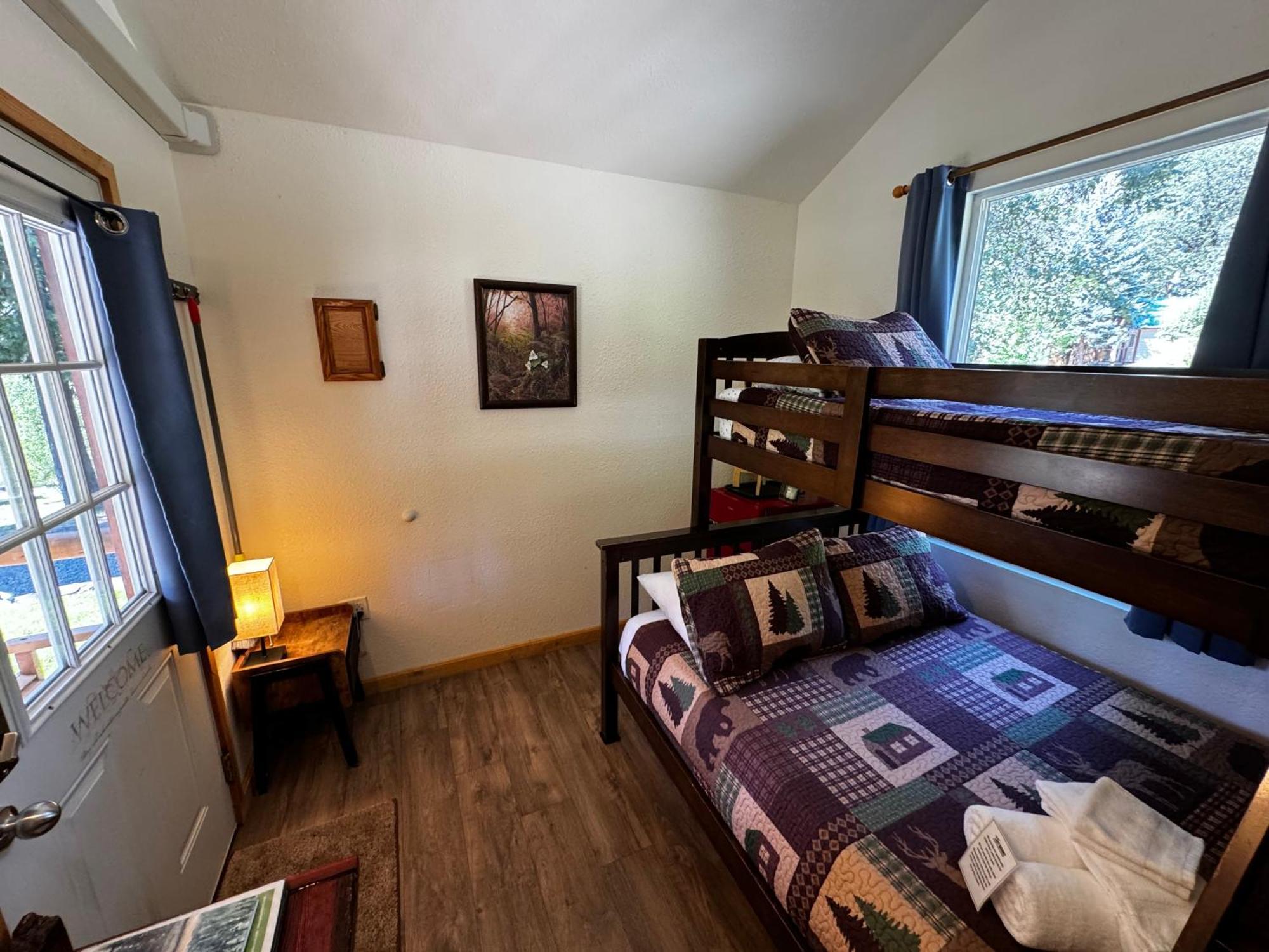 Umpqua'S Last Resort - Wilderness Cabins, Rv Park & Glamping Idleyld Park Экстерьер фото