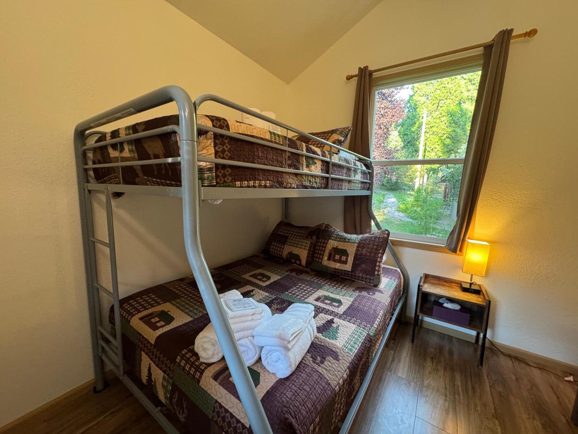 Umpqua'S Last Resort - Wilderness Cabins, Rv Park & Glamping Idleyld Park Экстерьер фото